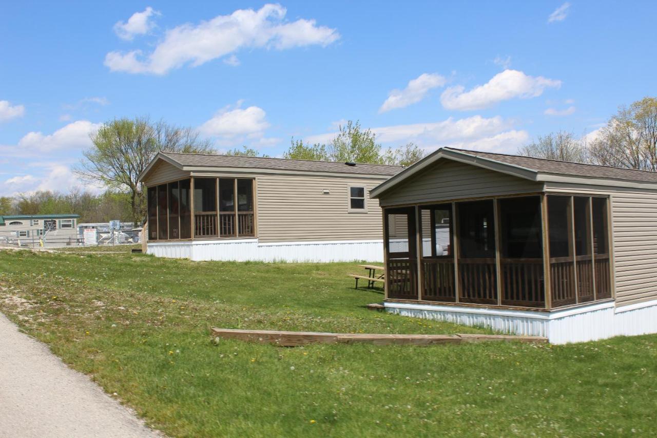 Plymouth Rock Camping Resort Deluxe Cottage Elkhart Lake Exterior foto